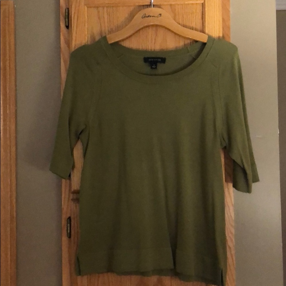 Half sleeve lightweight sweater